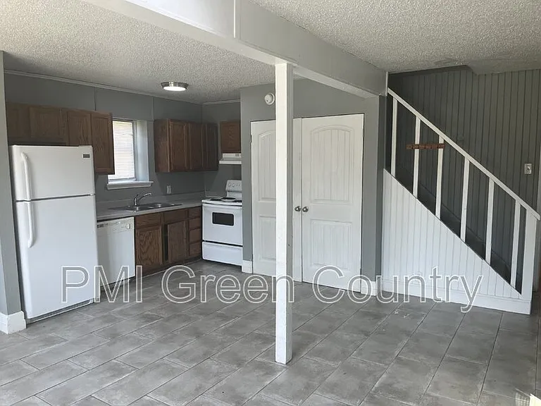 4807 S 27th West Ave — Photo 4