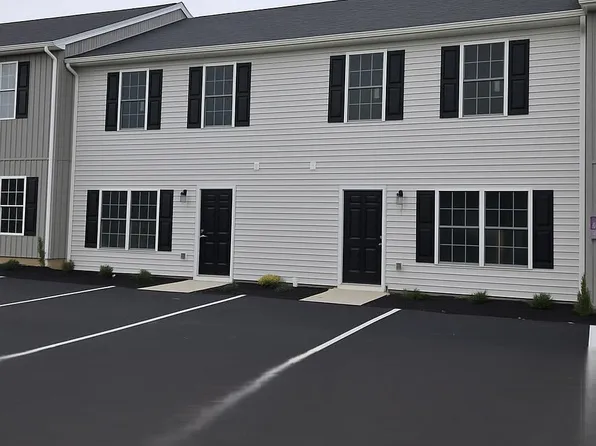 411 S Washington Ave, Pulaski, VA 24301