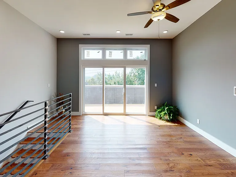 1117 Laurel Ave #303 — Photo 5