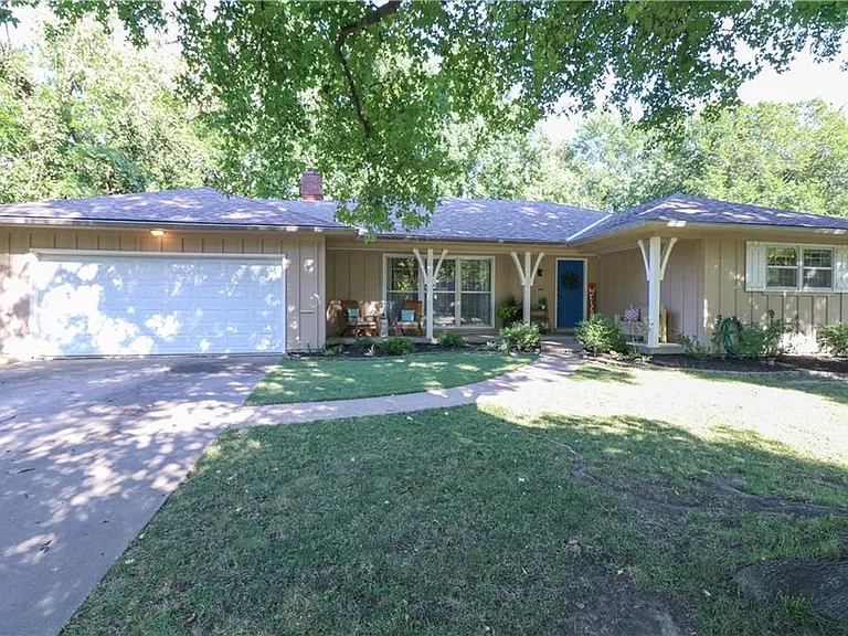 7631 Santa Fe Dr — Photo 1