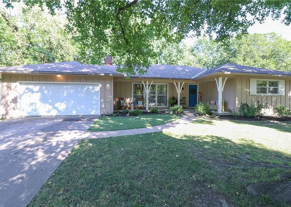 7631 Santa Fe Dr