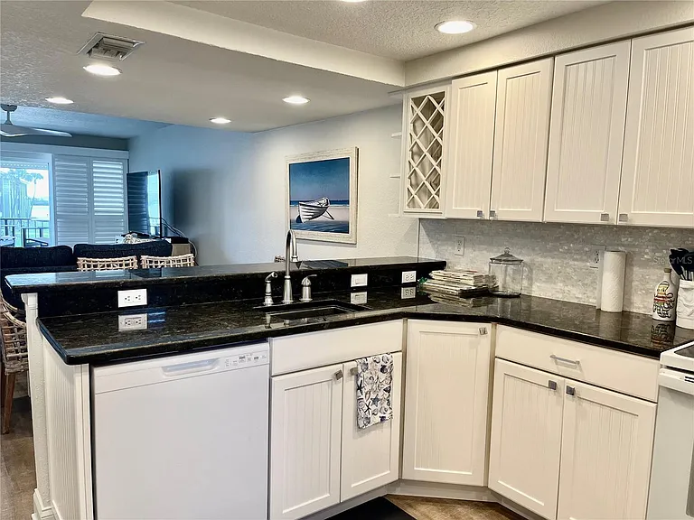 2100 N Peninsula Ave #2160 — Photo 16