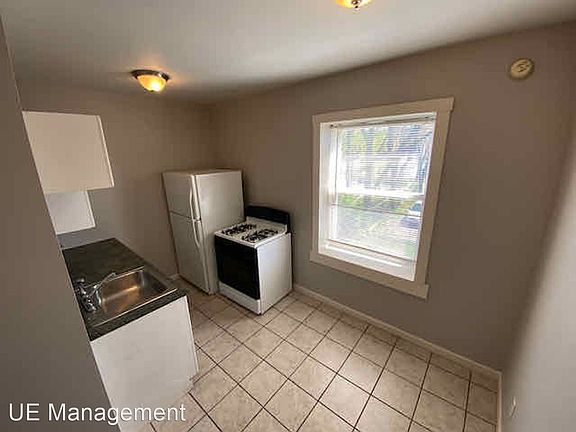 3rd image of 4984 Odell St Unit 2E