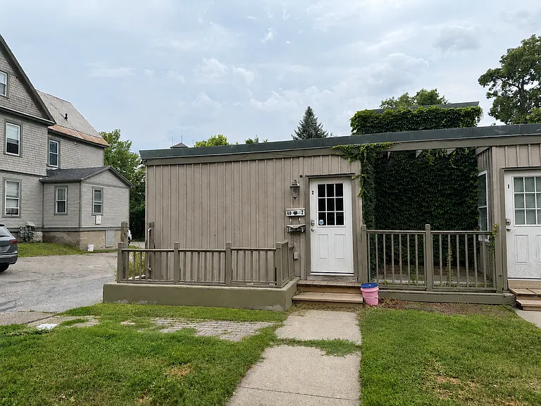 40 Colchester Ave — Photo 1