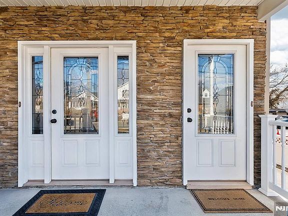 4th image of 431 Union Ave