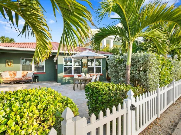 205 Gulf Way, St Pete Beach, FL 33706
