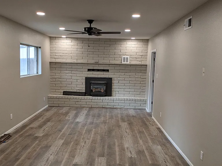 2106 E Felice Ave — Photo 6