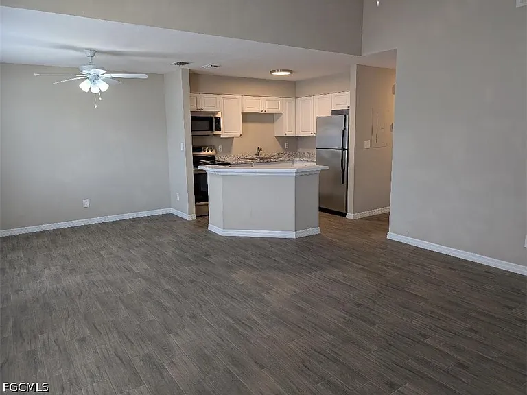 218 Hancock Bridge Pkwy #6 — Photo 2