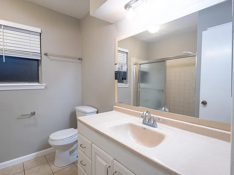 6542 Bridgegate Dr — Photo 18