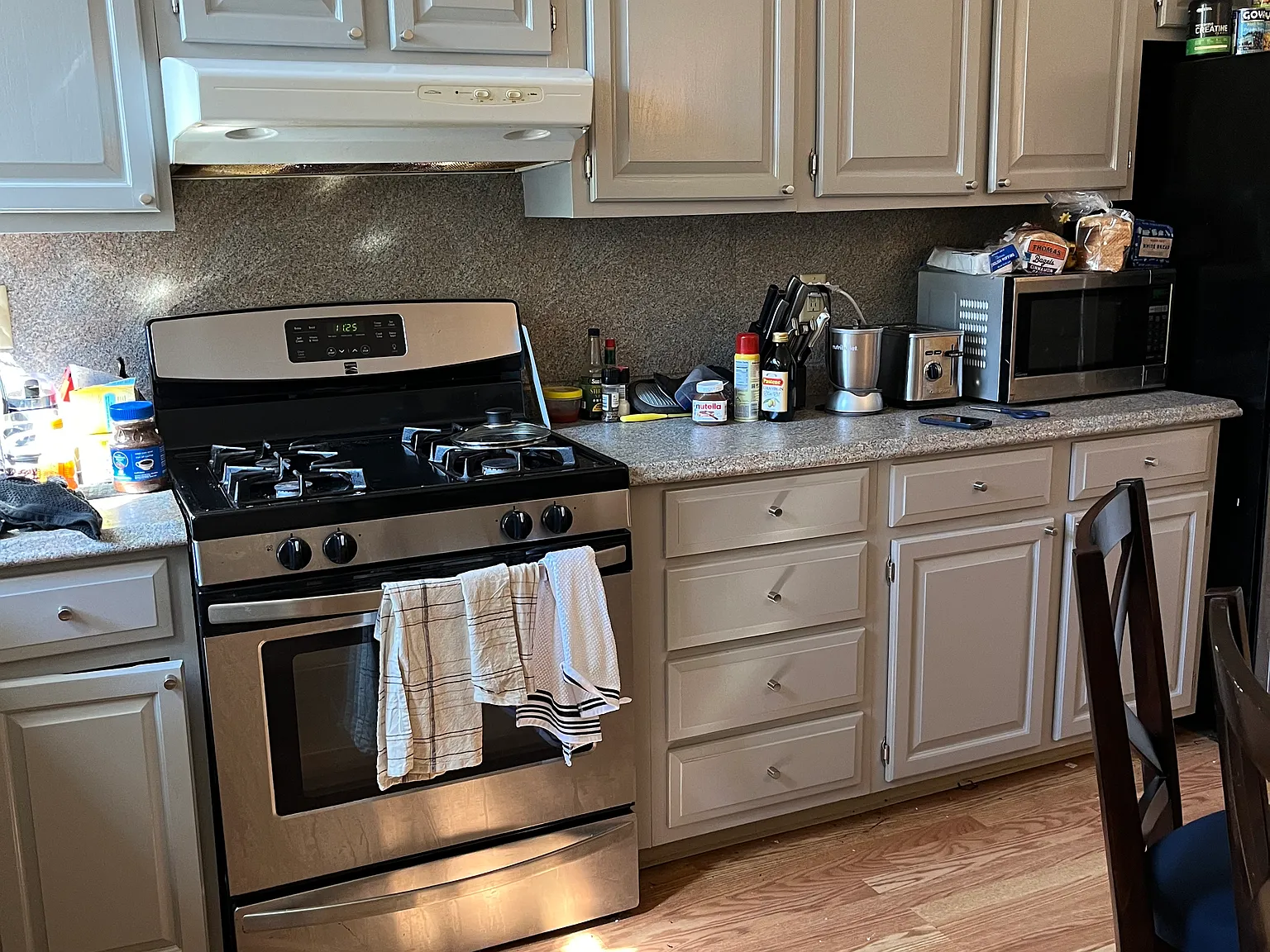 6 bed, 3000 sqft, $7,350 — Photo 3