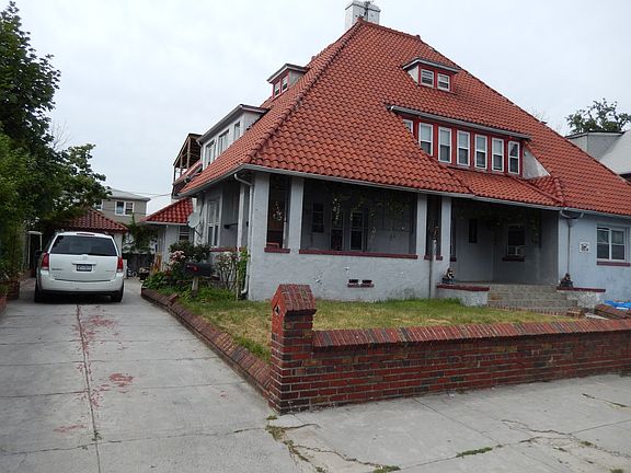 2nd image of 3825 Neptune Ave