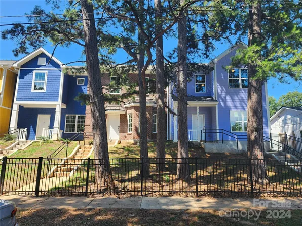 2119 Madrid St, Charlotte, NC 28216