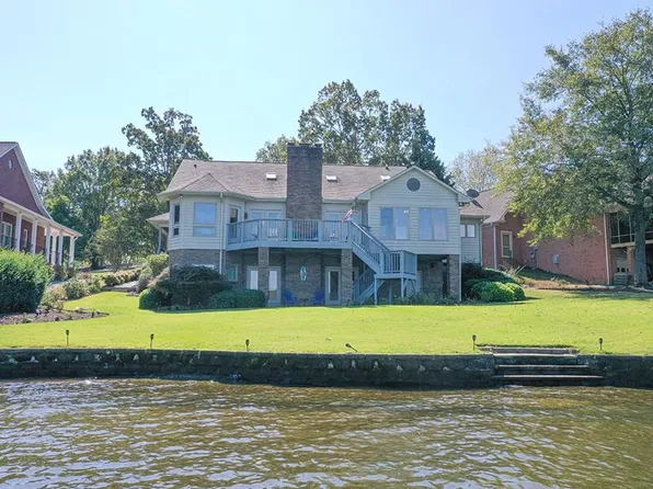 122 Pucketts Cove Rd, Greenwood, SC 29649