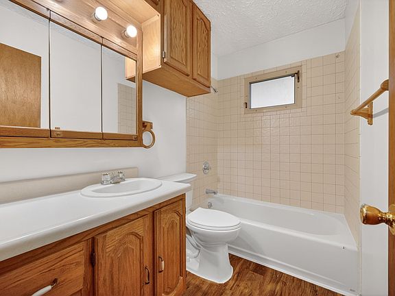 5th image of 4513 SE 6th St