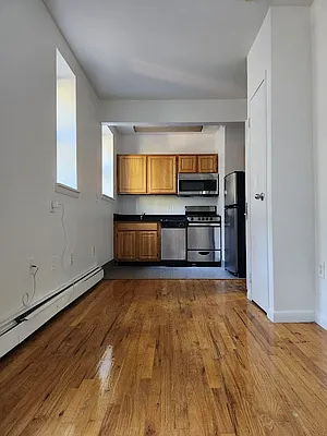 Rented by City Connections Realty | media 7