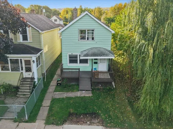 17 S 60th Ave W, Duluth, MN 55807-2154