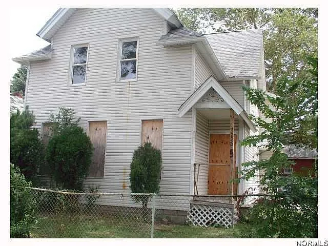 3225 W 43rd St photo 1