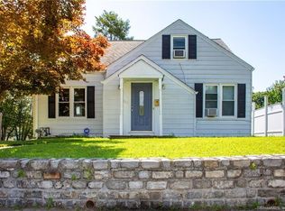 135 Jewett Ave, Bridgeport, CT 06606