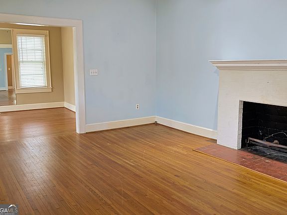 2nd image of 59 Spring St