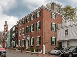218 Washington St APT 2, Marblehead, MA 01945