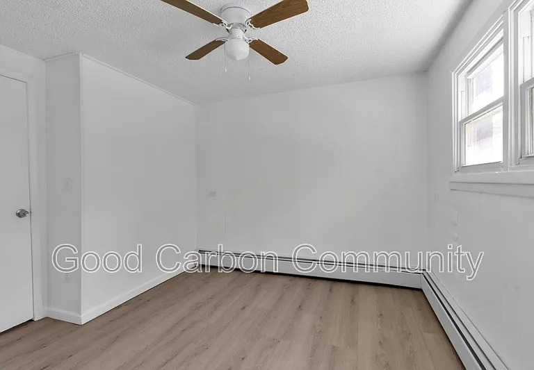 3904 Seneca St #A — Photo 18