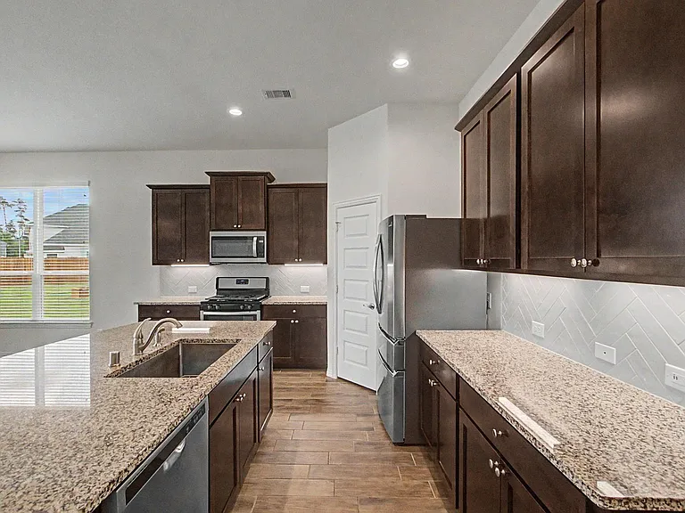 15404 Bicknells Thrush Ct — Photo 7