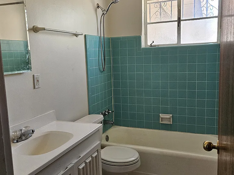 2719 N Baxter Ave — Photo 10