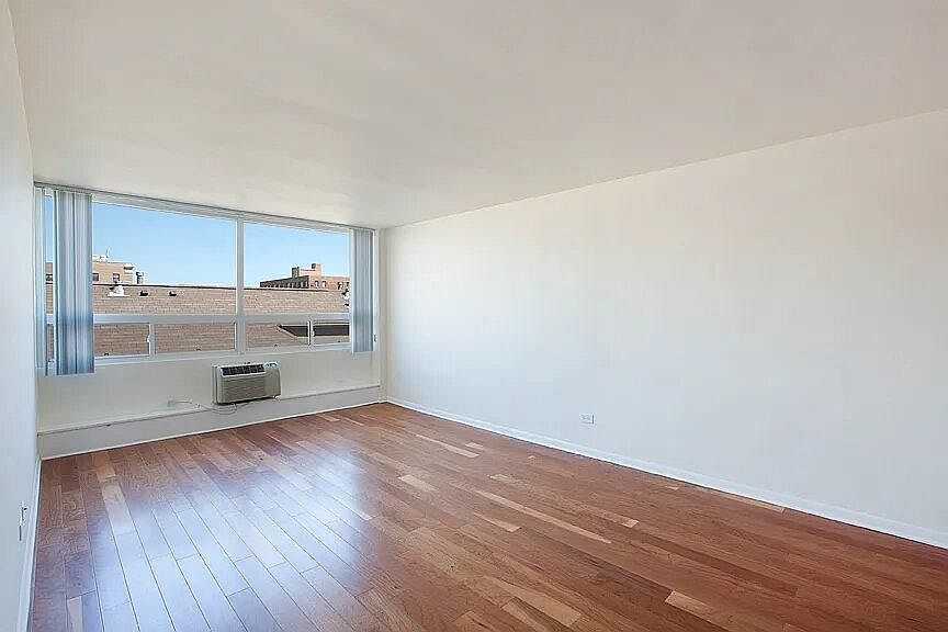 1st image of 807 Hinman Ave #408