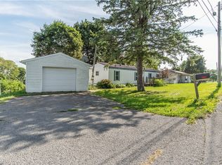 401 W Grove St, Dexter, NY 13634