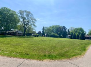 1321 Camelot Cir, Racine, WI 53406