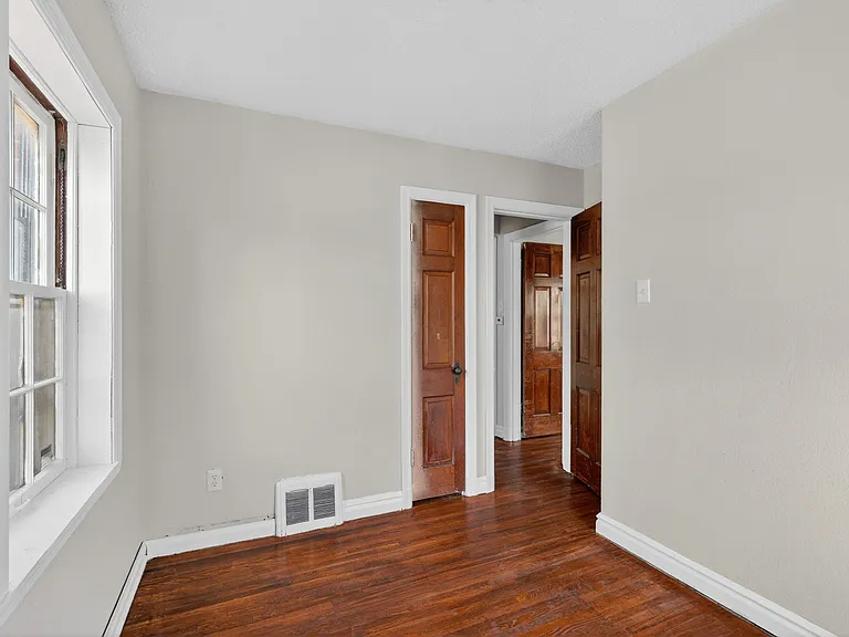 6713 Kenwood Dr — Photo 12