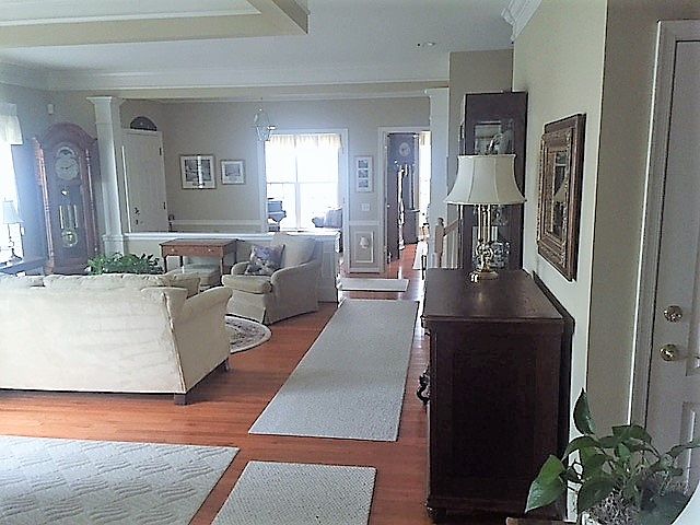 1st image of 2037 Cheltenham Ct