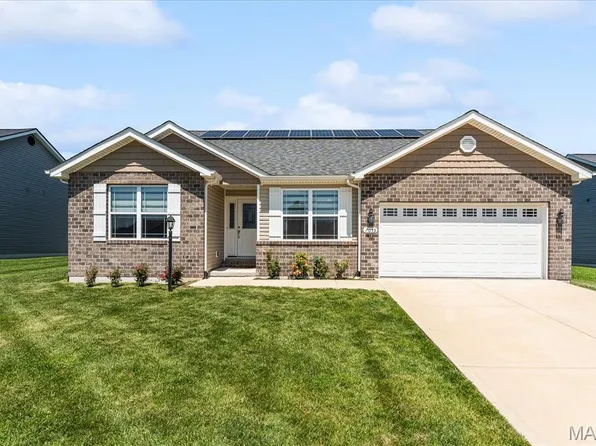 7053 Richmond Dr, Glen Carbon, IL 62034