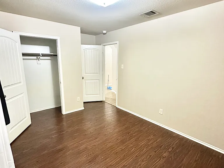 331 Elam Dr — Photo 12
