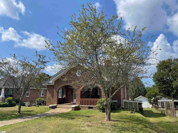 662 Kirksey Dr W, Greenwood, SC 29646