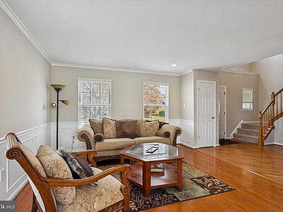 4th image of 4 Saratoga Springs Dr