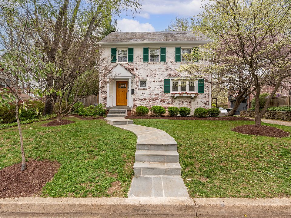 Spring Valley charm with modern interior