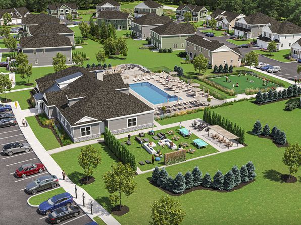 The Grand Meadows | 1 Bramble Bush Cir, East Granby, CT
