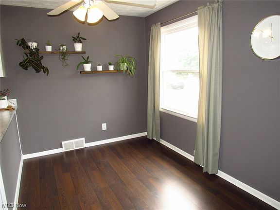 5th image of 3436 Lucerne Ave