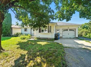 1446 Ruth St, Waterloo, IA 50707