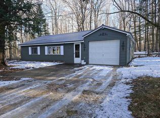 255 W Arnold Lake Rd, Harrison, MI 48625