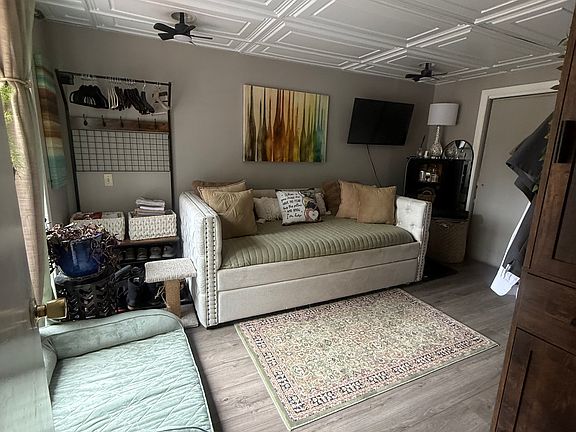 5th image of 469 Bantam Rd #2