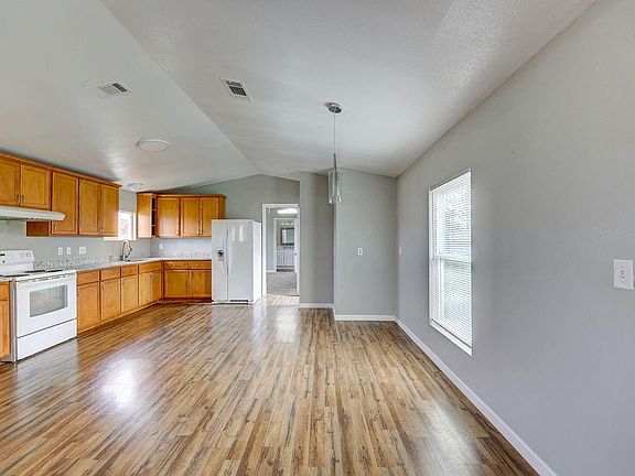 5th image of 599 Rocky Ridge Ln