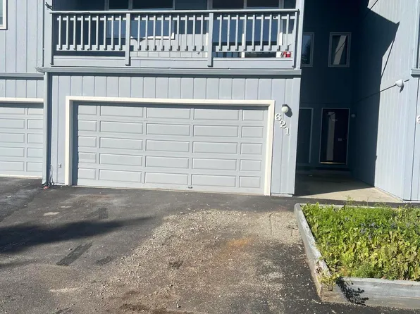 621 King Arthur Cir, Anchorage, AK 99518