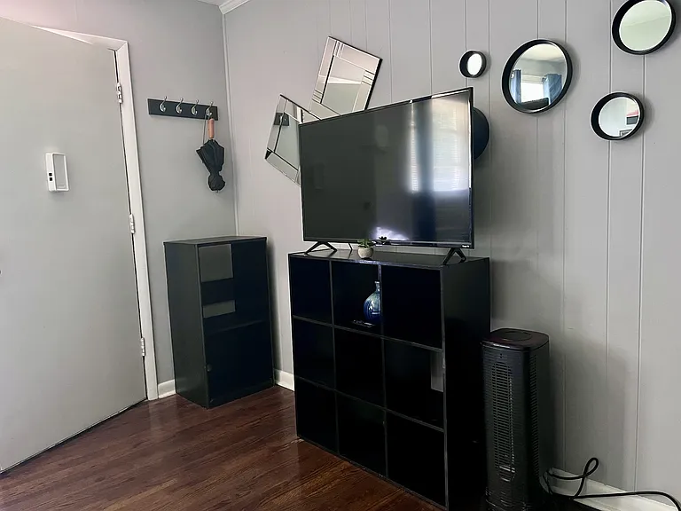 925 Boscobel St #3 — Photo 5