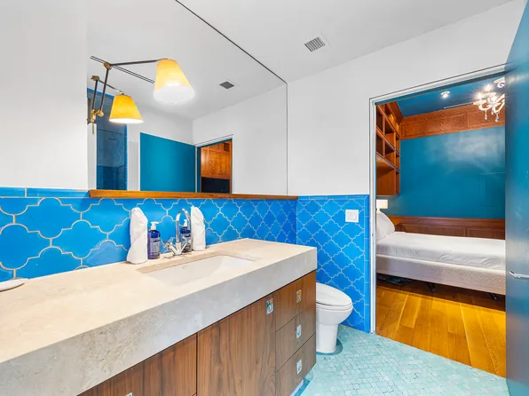 10 East 14th Street image 25 of 55