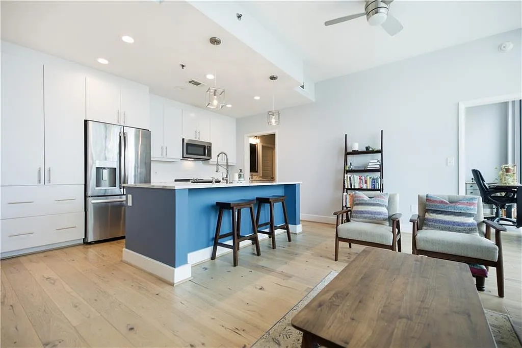 2 bed, 2.0 bath, 1196 sqft, $3,200 — Photo 4