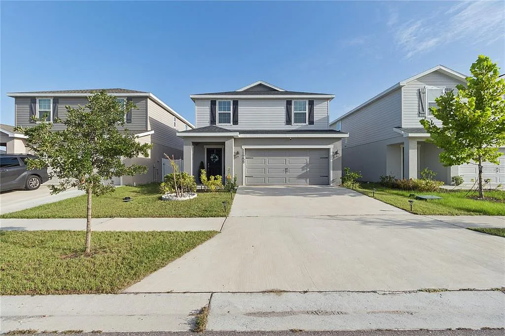 4 bed, 2.5 bath, 2036 sqft, $2,750 — Photo 1