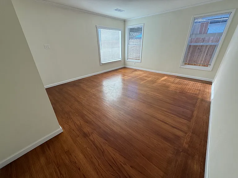 18592 Madison Ave — Photo 12