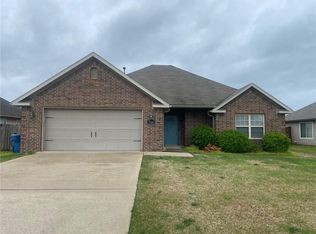 706 SW Castlewood St, Bentonville, AR 72712